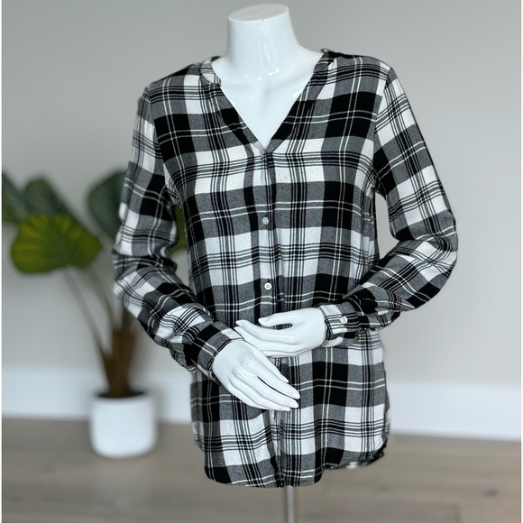 Kenneth Cole ladies top - Picture 1 of 9